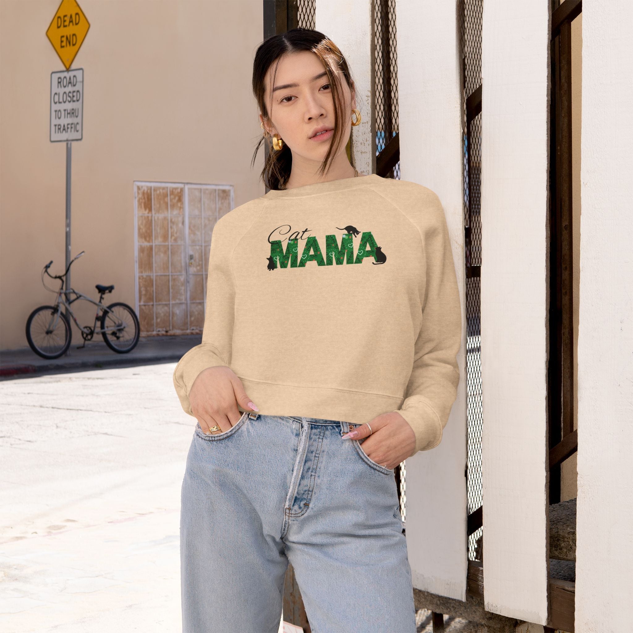 Christmas Cat Mama Women's Cropped Fleece Pullover