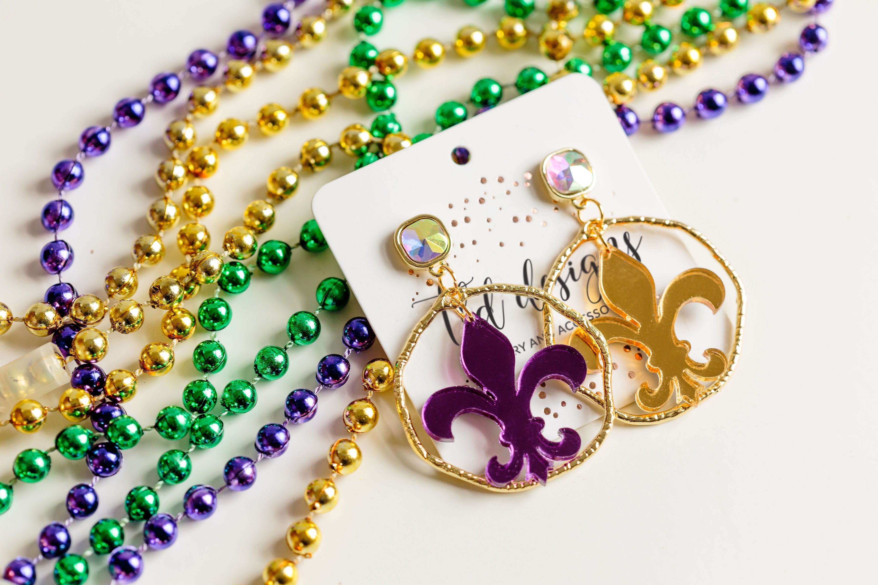 Iridescent Circle Fleur