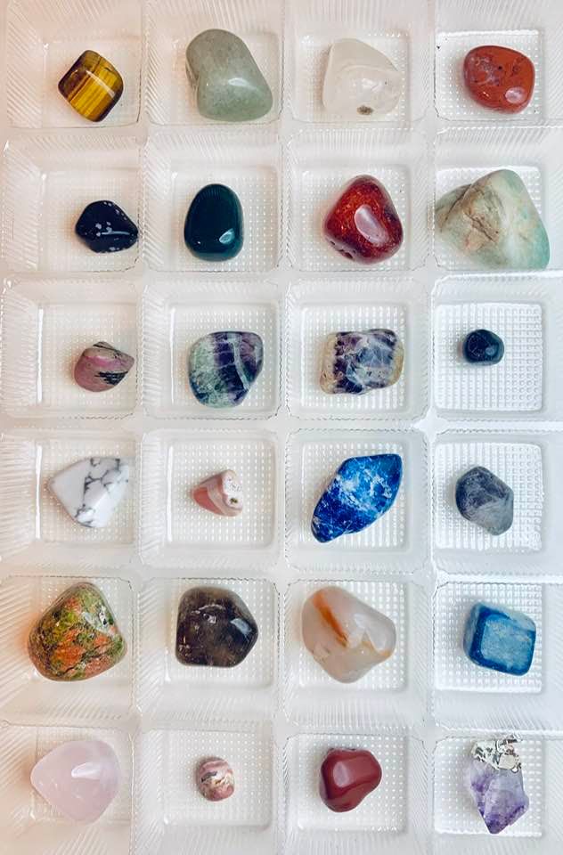 Romance & Communication Crystal Lover's Advent Calendar