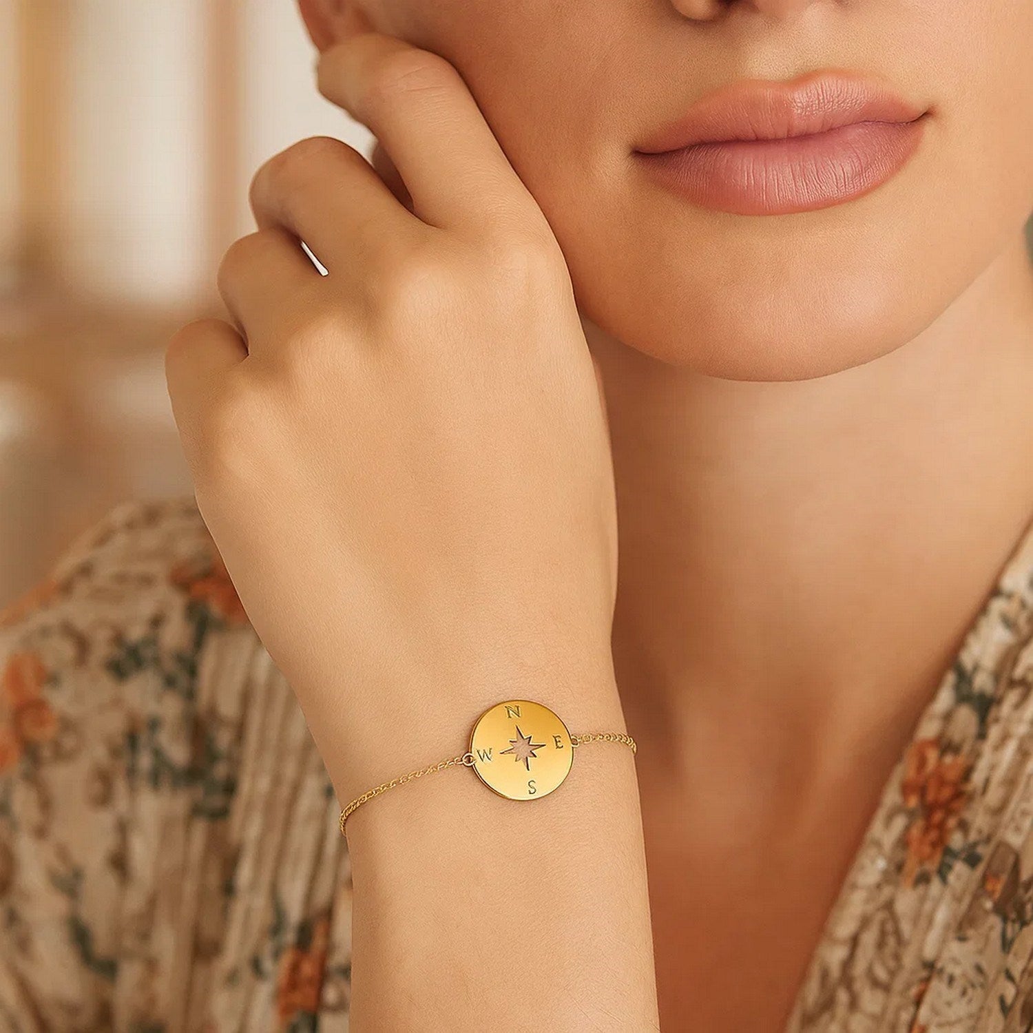 14k Yellow Gold 7 inch Bracelet with Compass (1.00 mm)