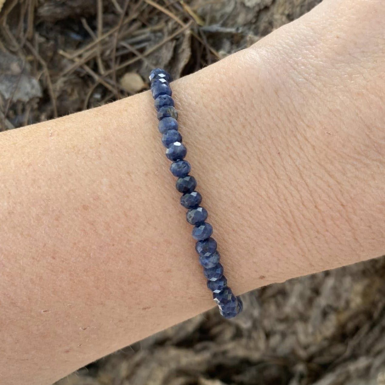 Sapphire Bracelet 4 mm Faceted Rondelle Beads – Elegance and Inner Wisdom