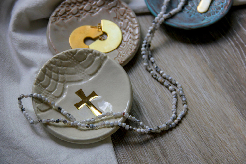 Cross Ring Dish