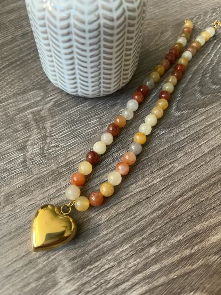 Neutral heart necklace