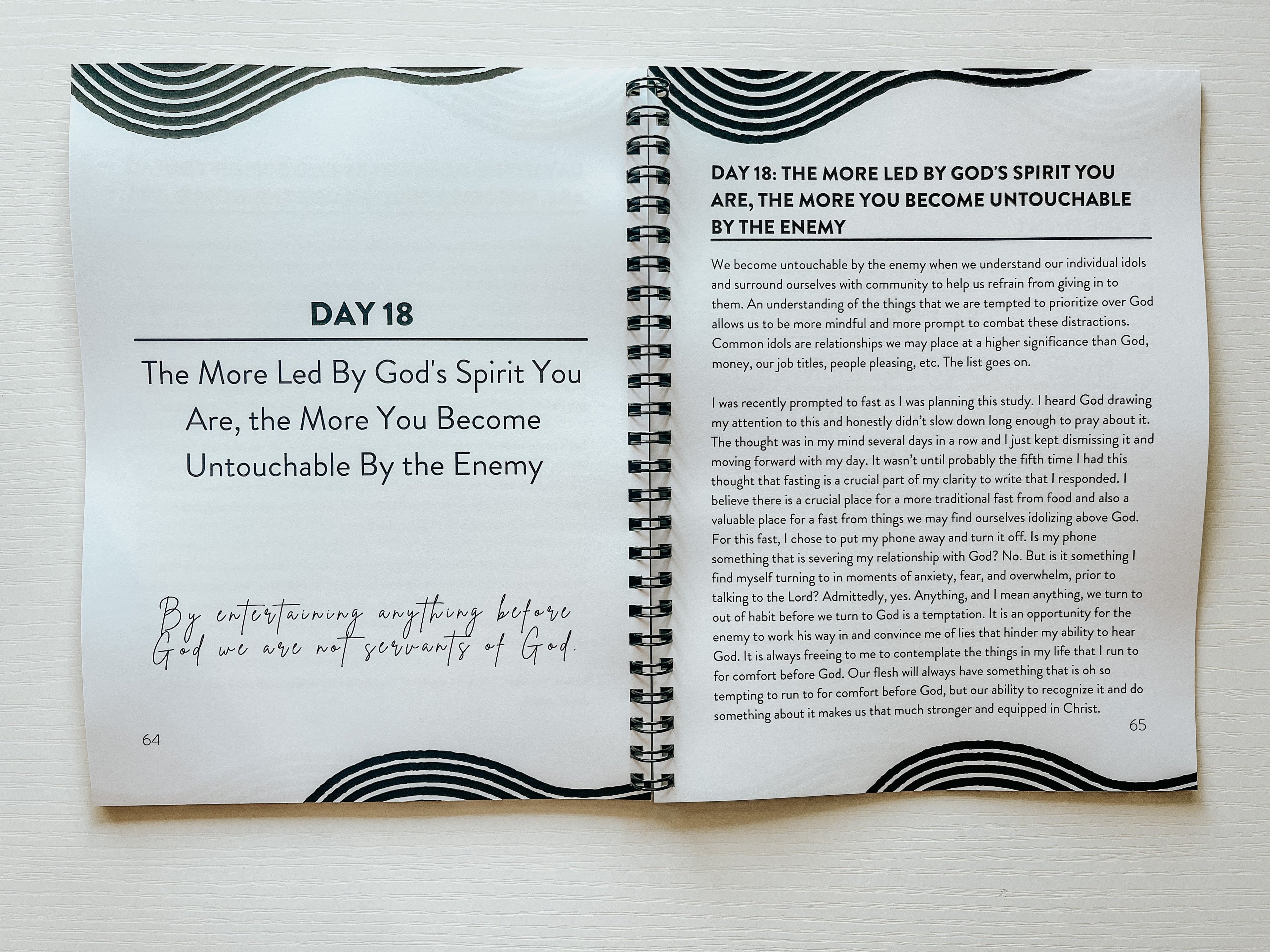 Hearing God: 23 days to discern the guiding voice of God