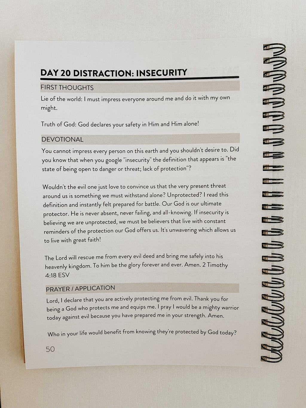Distracted: 40 Days to know God more and live freed