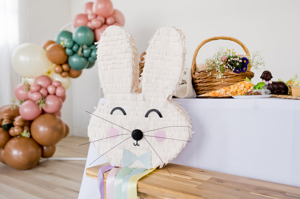 🐰 Easter Bunny Piñata – Handmade Easter Party Decoration for Spring Parties & Kids’ Celebrations