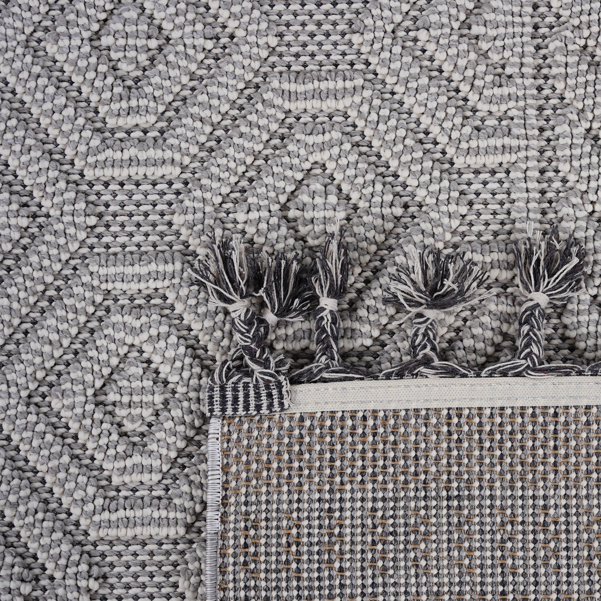 NAAR Guros Collection 6X9 White / Geometric Indoor/ Outdoor Area Rug