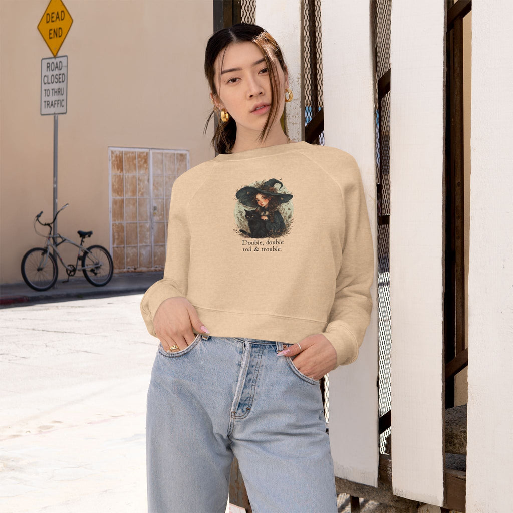 Cute Witchy Cat Lady Cropped Sweatshirt for Women - Halloween Pullover