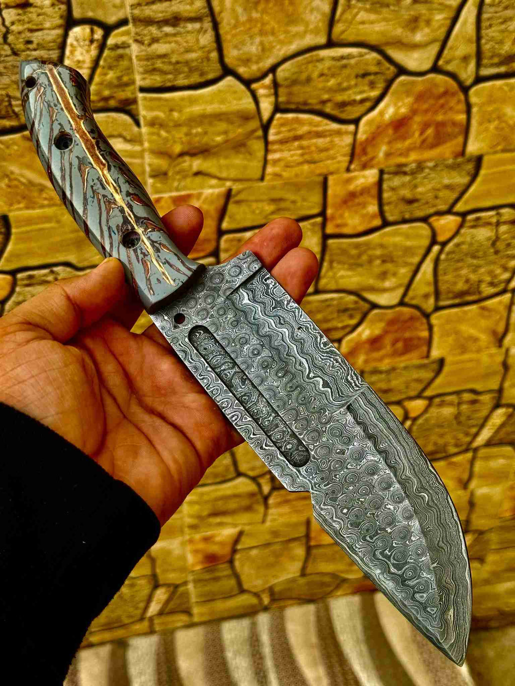 Damascus Hunting Knife with Grey Pinecone Handle | Full Tang + Black Leather Sheath