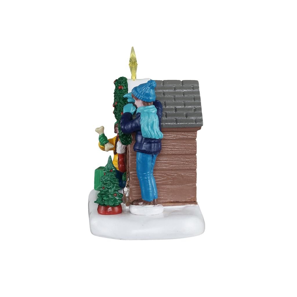 Doghouse Christmas