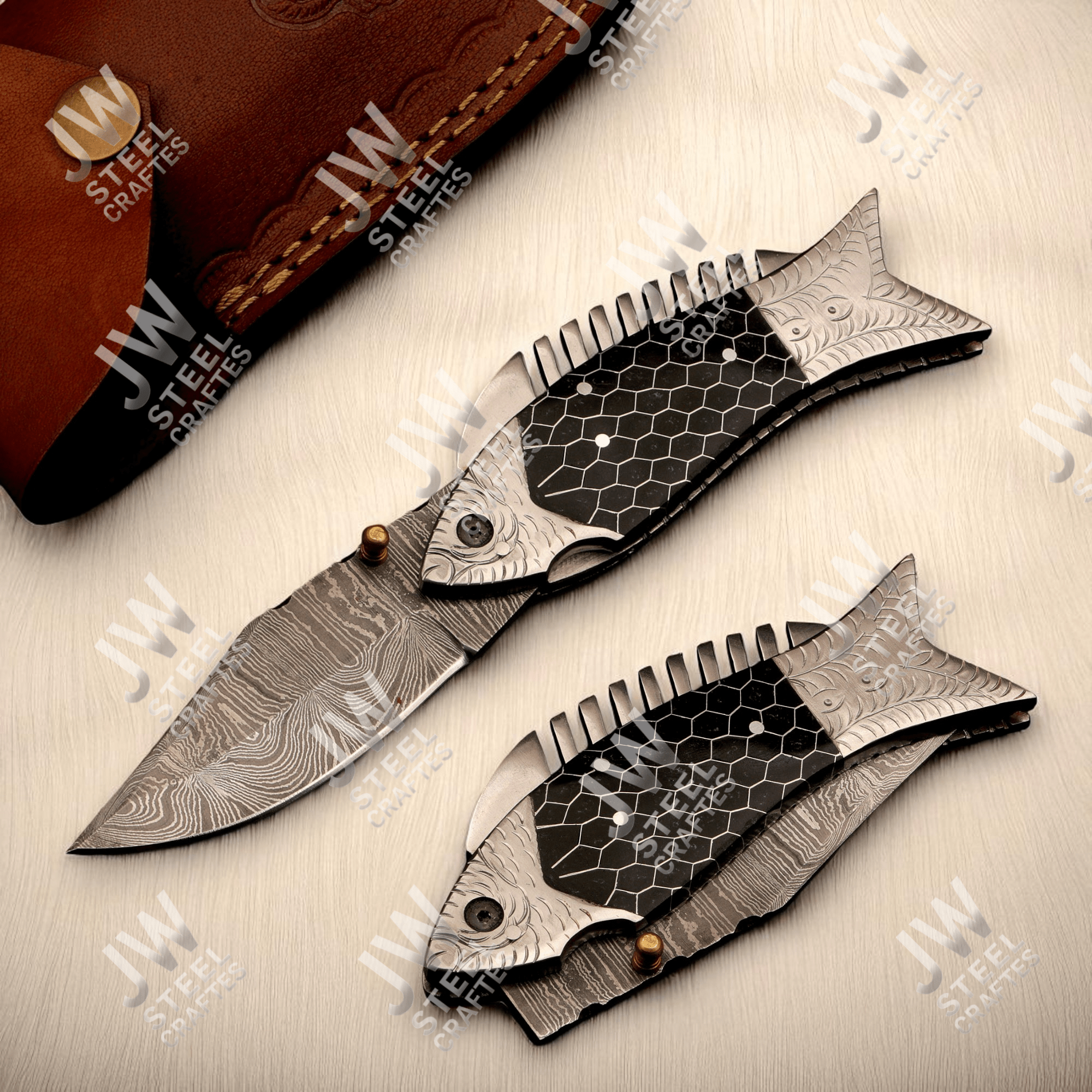 Handmade Damascus Steel Folding Knife – Black Honeycomb Handle, Engraved Bolster