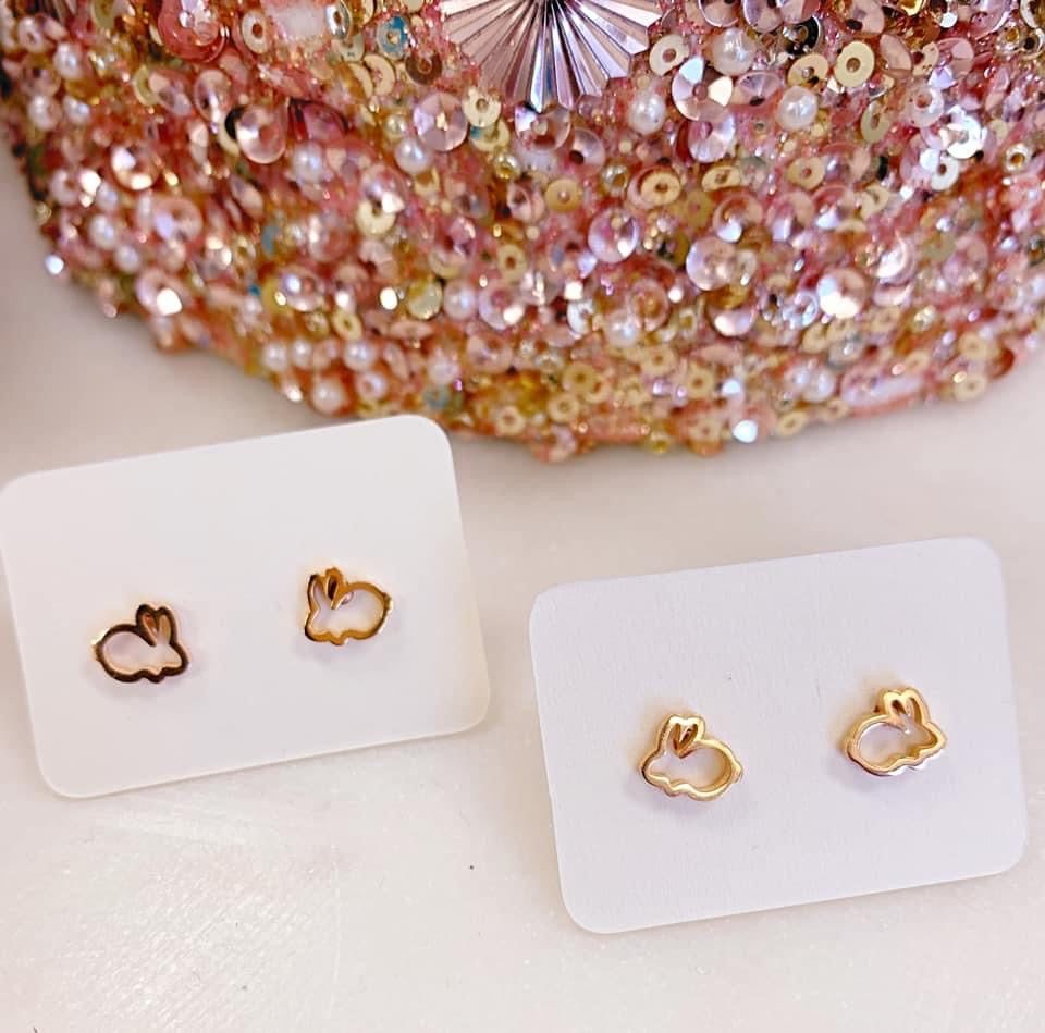 Bunny studs