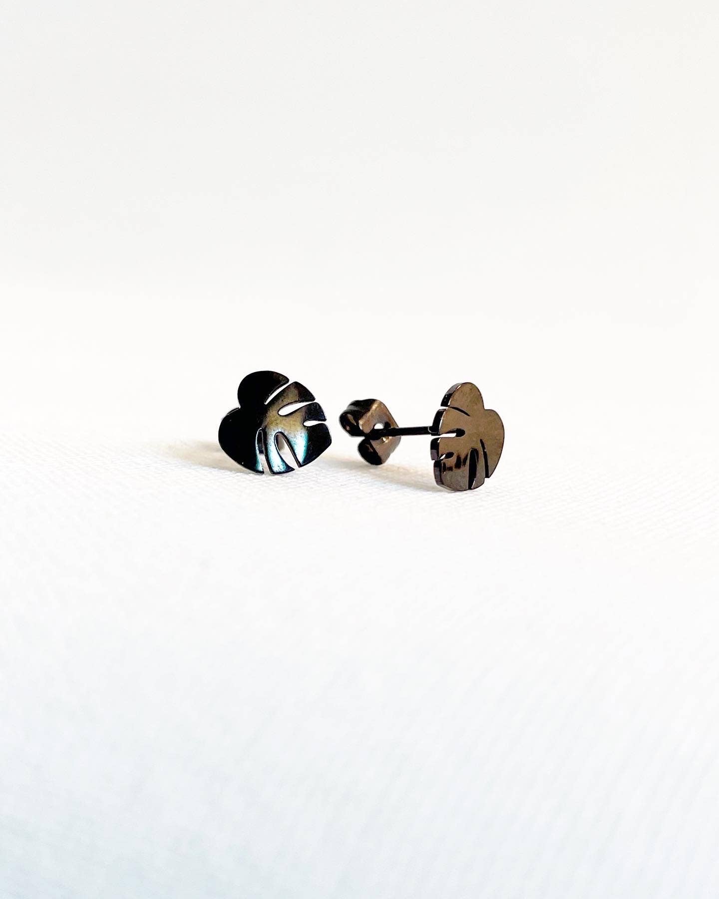 Monstera Deliciosa Plant Studs
