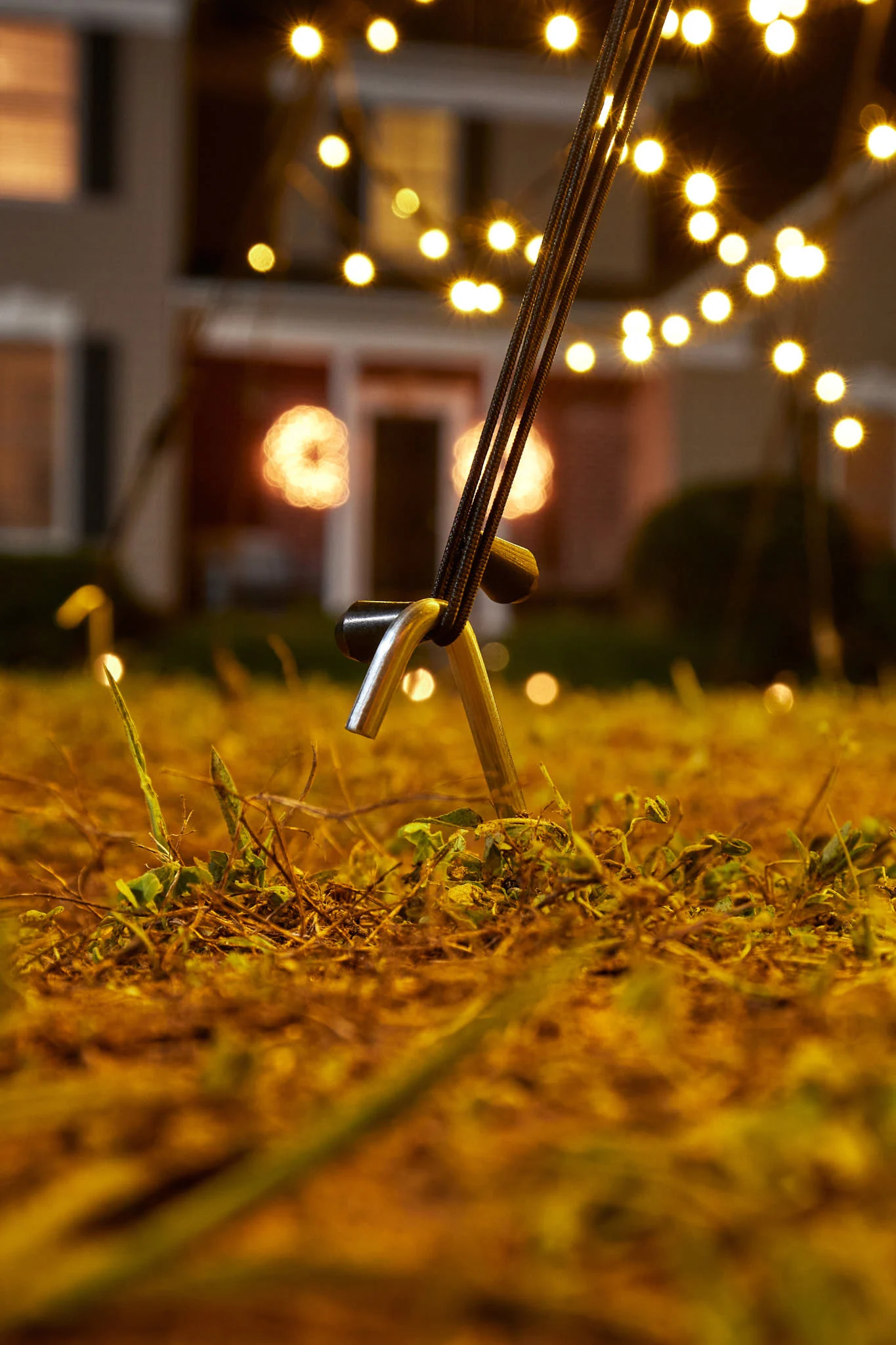 Fairybell 20 Foot Flagpole Tree - 1200 LED Warm White