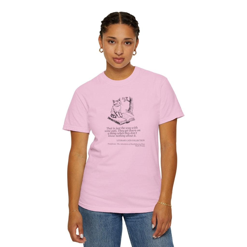 Literary Cat Unisex T-Shirt - Huckleberry Finn