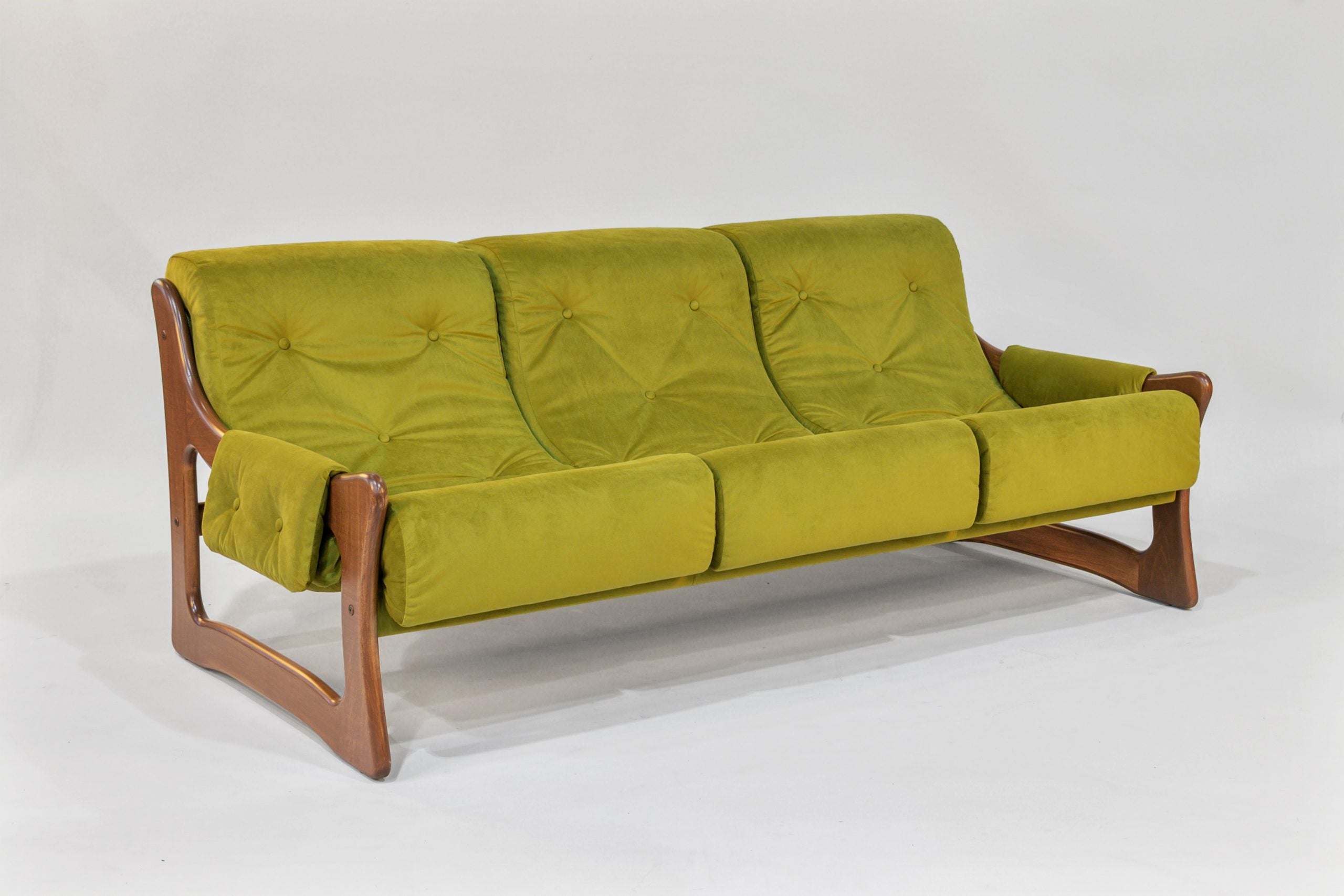 Sofa – Chronicle Cypress with Choice Hardwood Arms (Walnut Stain)