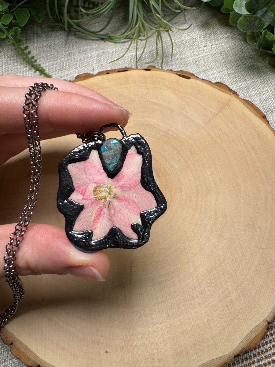 Willow- Turquoise and Dried Flowers Necklace